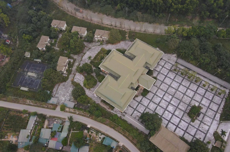 Mặc dù được đầu tư với số tiền lớn, thế nhưng công trình này không phát huy hiệu quả, nhiều lần được trưng dụng vào mục đích khác nhau, sau đó bỏ hoang