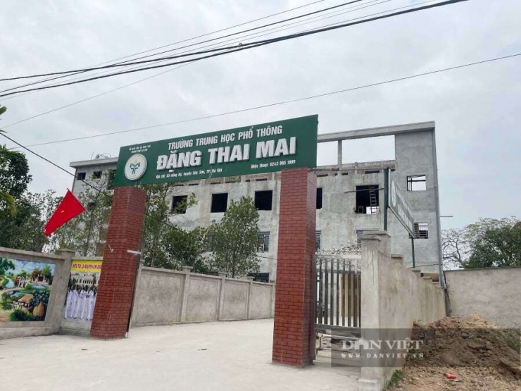 Trường THPT Đặng Thai Mai - nơi tồn tại công trình xây dựng sai phép. Ảnh: Gia Khiêm