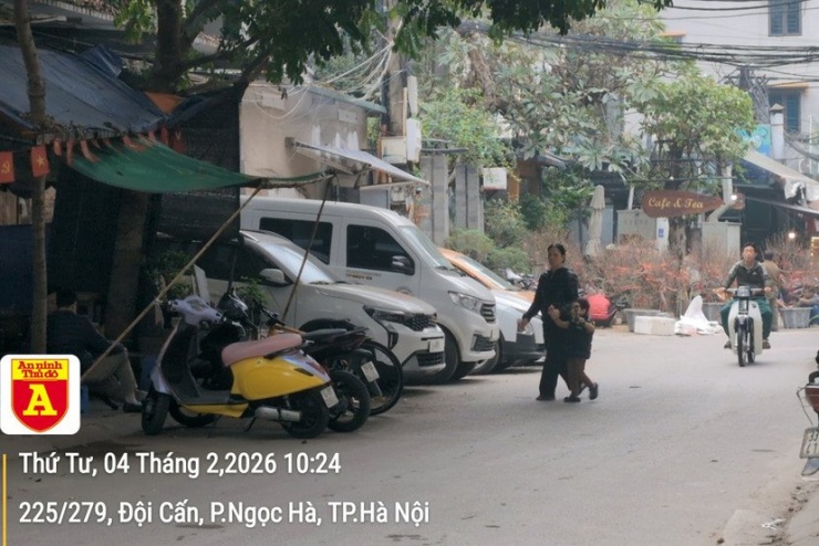 Rất cần thiết tăng cường xử phạt nguội bằng hình ảnh ở ngõ này để lập lại trật tự đô thị, không để vi phạm này lan sang vi phạm khác