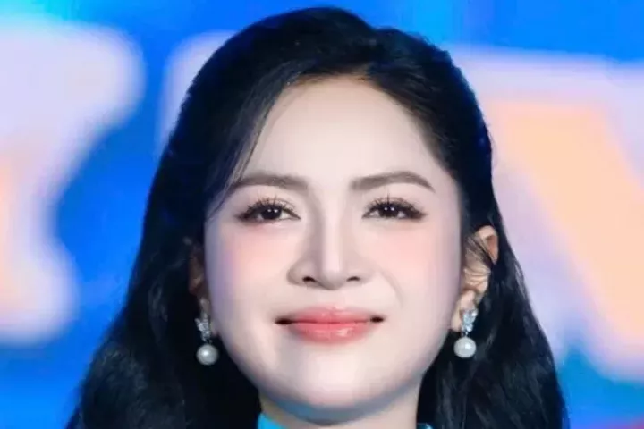 Duyên Quỳnh xin lỗi vì hát nhép