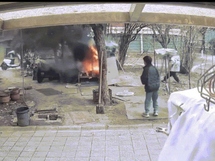 Vụ chú chó bị thiêu ở Trung Quốc: Bố nói con "đã biết sợ", đền bù 22 triệu