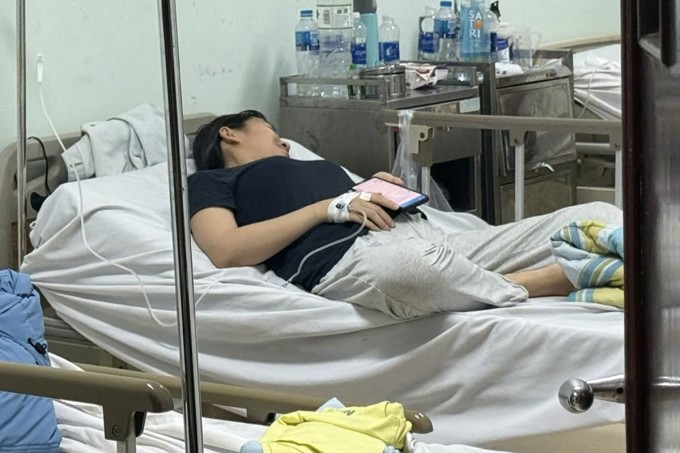 Một bệnh nhân đang được điều trị tại Bệnh viện Đa khoa Bà Rịa. Ảnh: Nhi Hoàng