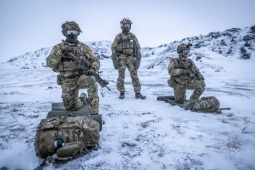 Điểm nóng xung đột ngày 4-2: Châu Âu chật vật giấc mơ "thoát Mỹ"