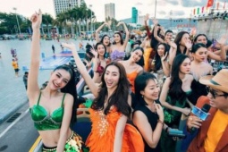 Hoa hậu Việt ngày càng "hở": Khi gợi cảm đứng trước lằn ranh phản cảm