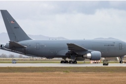 Máy bay Mỹ nổ lốp, khiến căn cứ trọng yếu ở châu Âu tê liệt nhiều ngày