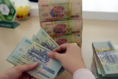 Tăng mạnh tiền lương, thưởng Tết