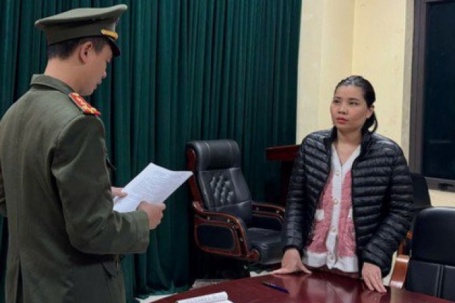 Phát hiện 100 khẩu súng nén hơi tự chế trong kho hàng do người nước ngoài thuê