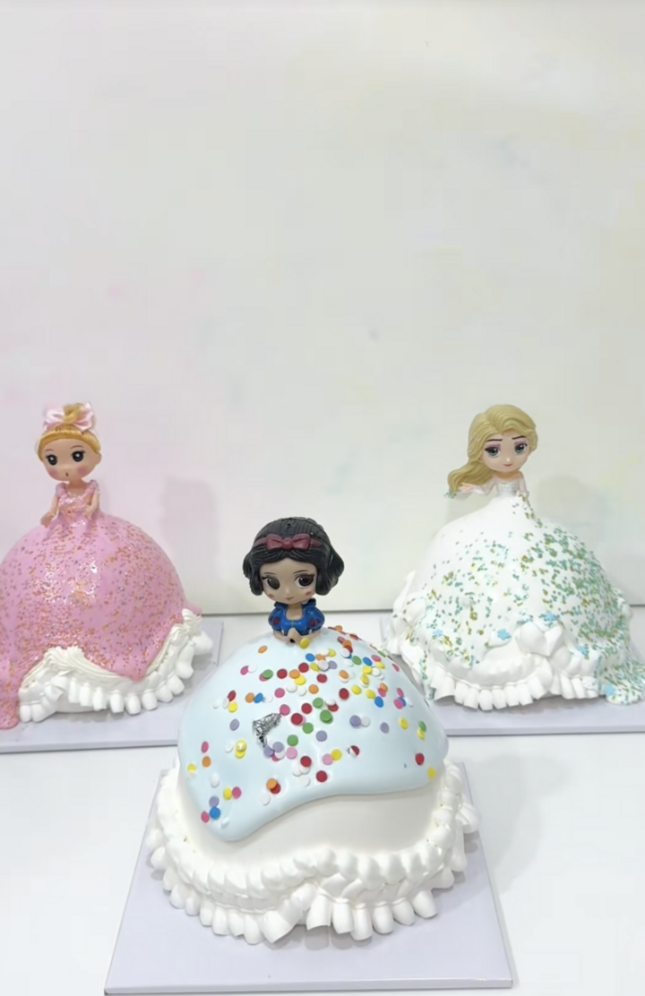 Bánh kem chảy váy công chúa “gây bão” TikTok nhờ khoảnh khắc bung váy hồi hộp như mở túi mù.