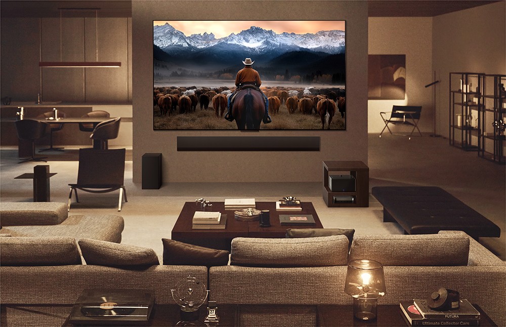 Khách hàng khi mua mẫu TV OLED Evo AI M5 cỡ lớn được tặng kèm TV LG OLED C5