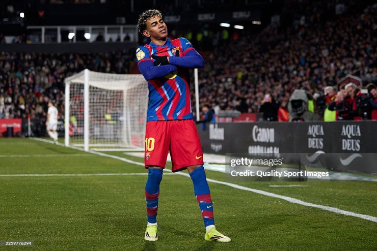 Yamal lần đầu tiên "nổ súng" 4 trận liên tiếp trong màu áo Barcelona