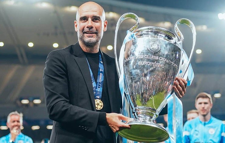 HLV Guardiola gặt hái thành công vang dội với Man City
