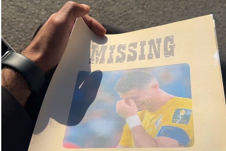 Thông báo tìm người thất&nbsp;lạc có ảnh Ronaldo trên đường phố Riyadh, nhưng thông báo đó còn viết gì?