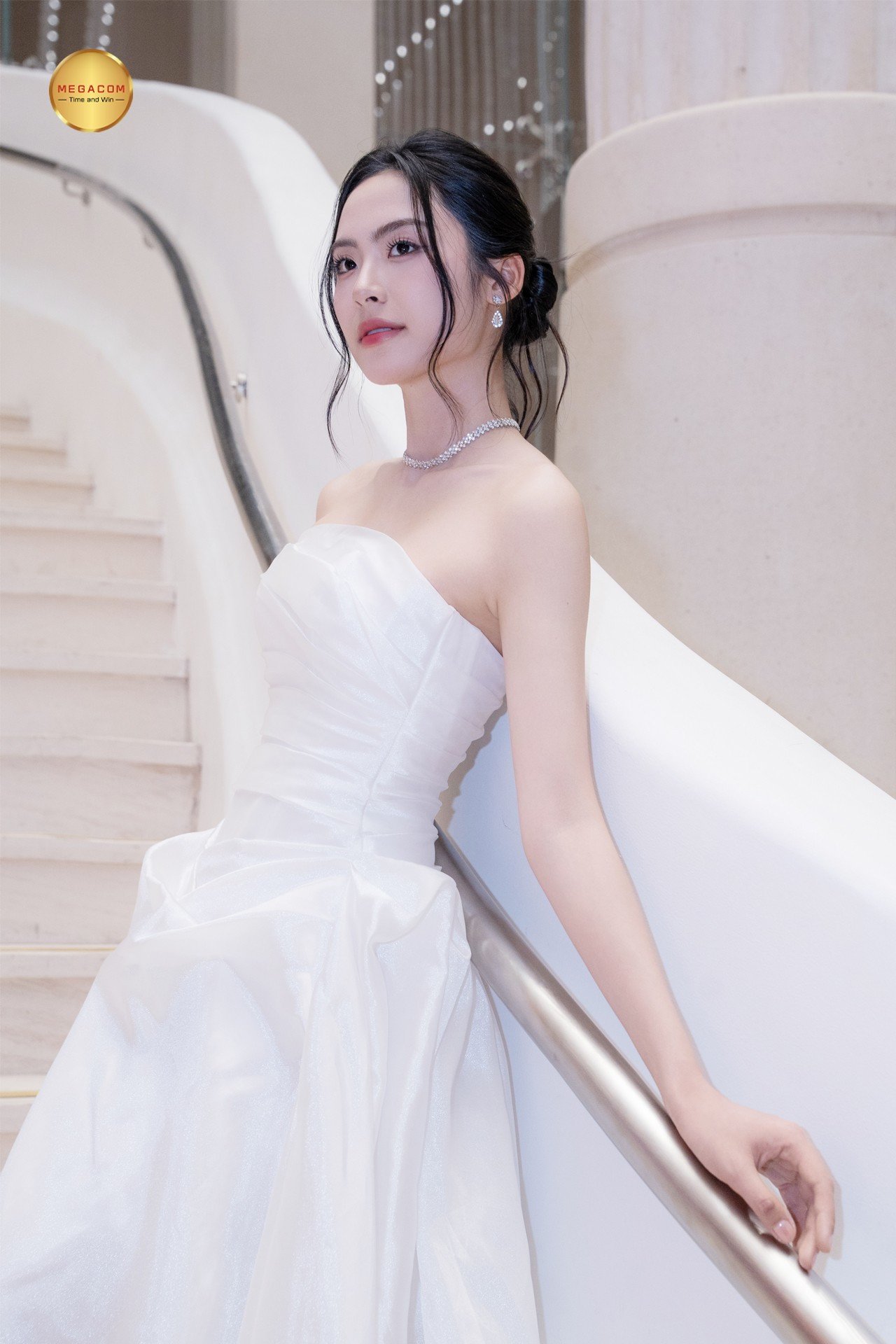 Á hậu Nguyễn Thị Vân Nhi.