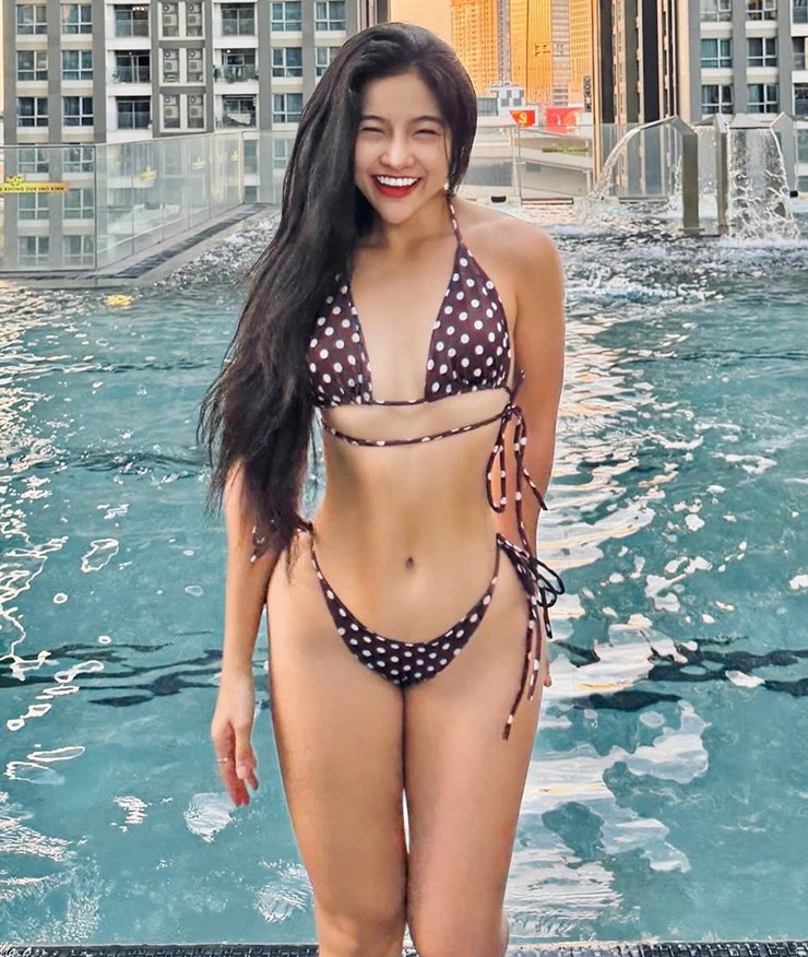 “Thực tế tôi không quá áp lực về chuyện số đo của mình trong dịp Tết. Bởi sau kỳ nghỉ, tôi thường quay lại với thể thao cường độ cao rất nhanh. Tôi đặt mục tiêu sẽ nâng cao kiến thức về fitness, thể lực và sức mạnh trong năm 2026”.