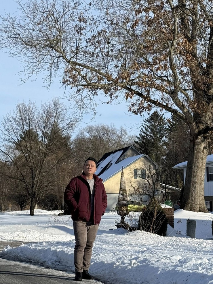 Ảnh sao 5/2: Lâm Khánh Chi tình tứ bên mỹ nam kém 14 tuổi - 11