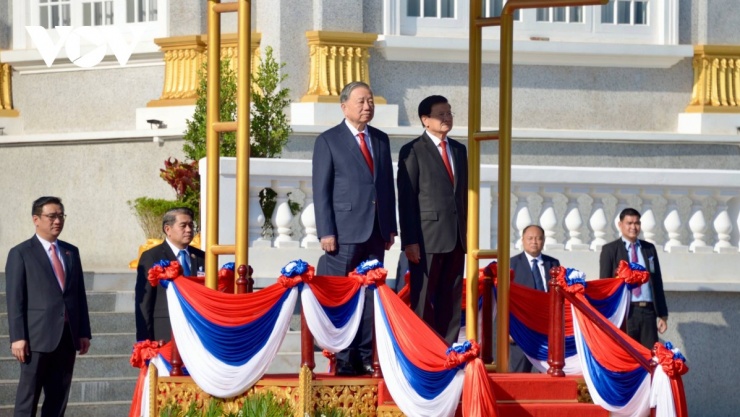 Tổng Bí thư, Chủ tịch nước Lào Thongloun Sisoulith chủ trì lễ đón Tổng Bí thư Tô Lâm và Đoàn đại biểu cấp cao Việt Nam