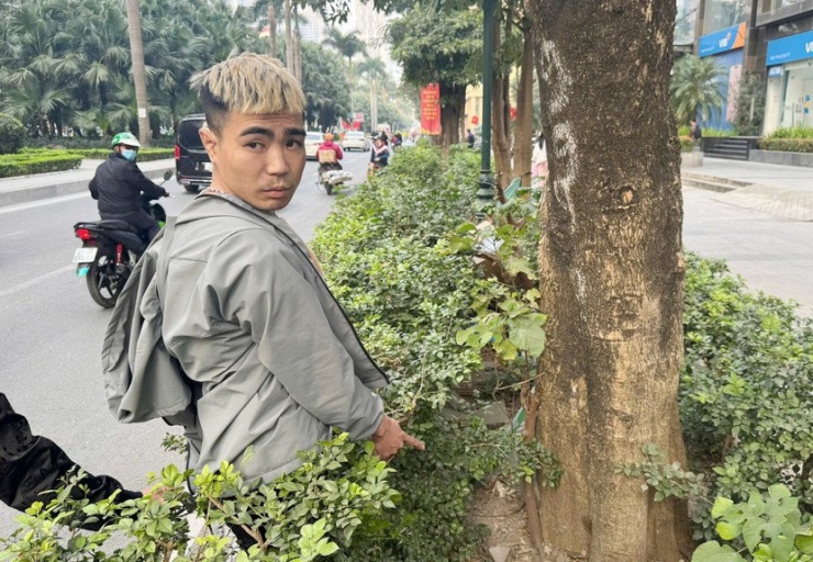 Dẫn giải Trần Văn Tâm đến hiện trường lấy ma túy