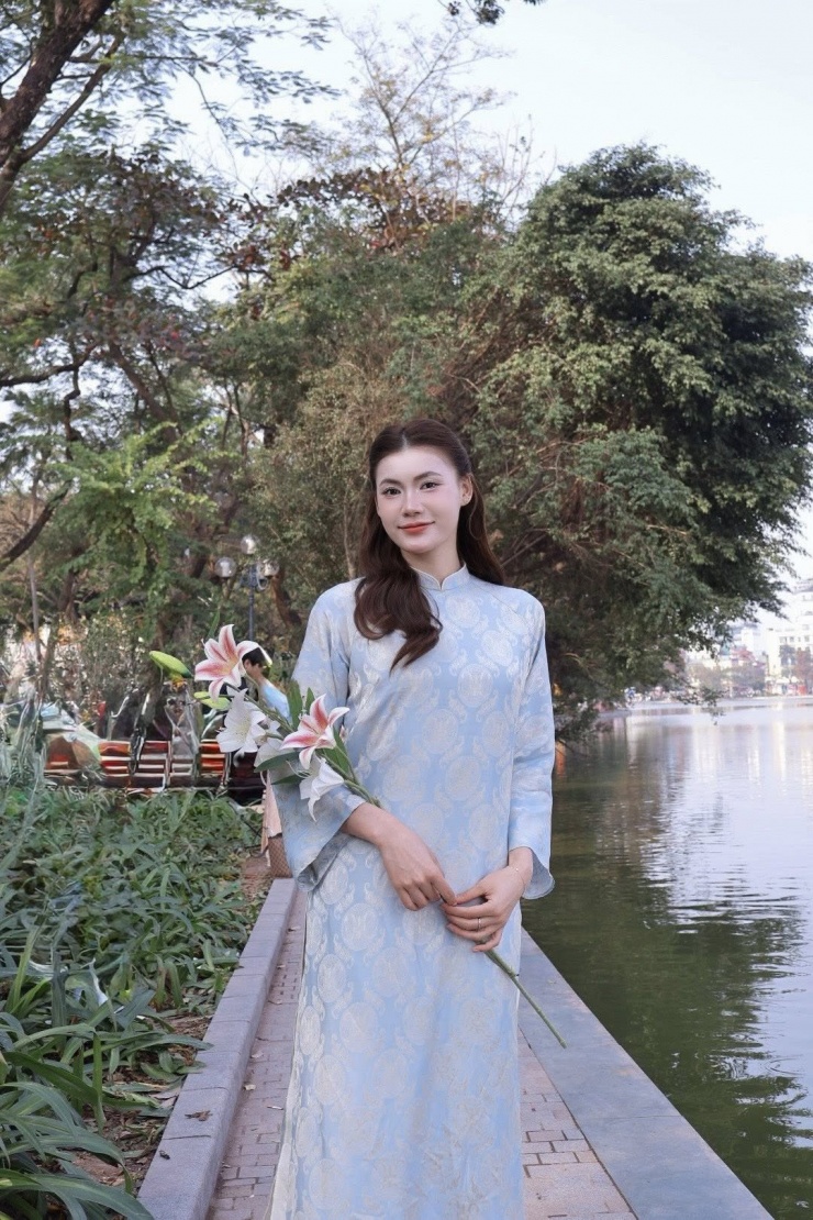 Vi Thị Yến Nhi là một trong những 'hotgirl' của làng bóng chuyền Việt Nam.