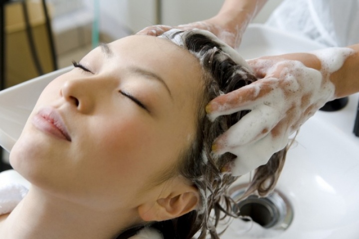 Vì sao dịch vụ gội đầu Việt Nam gây sốt mạng Trung Quốc, thành đặc sản du lịch?