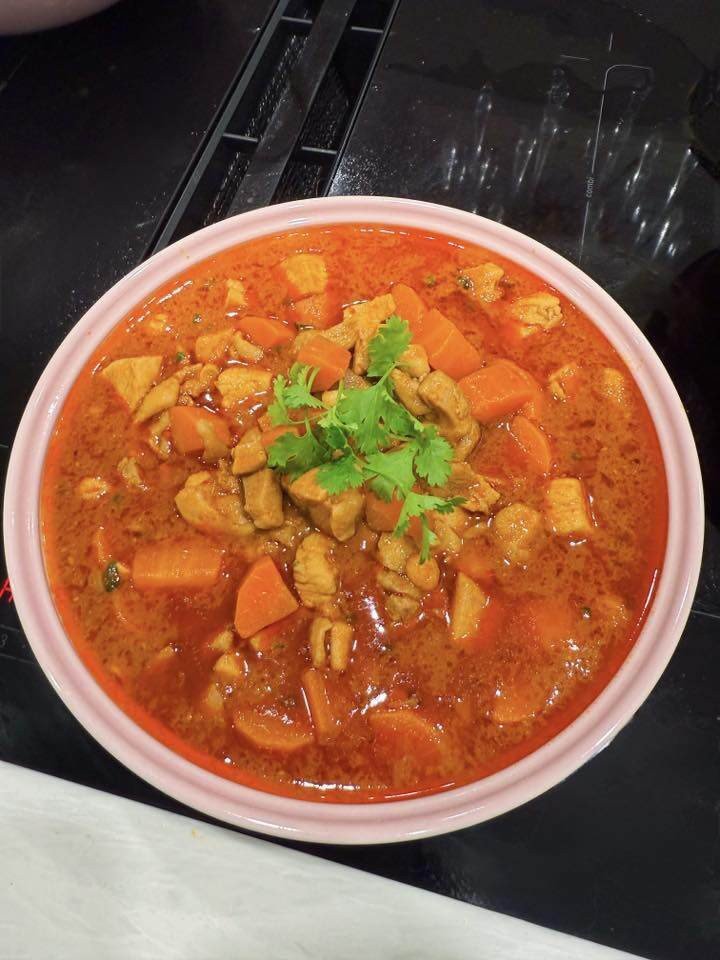 Nữ MC đình đám quê Nghệ An gây mê mệt với những món ăn như nhà hàng - 7