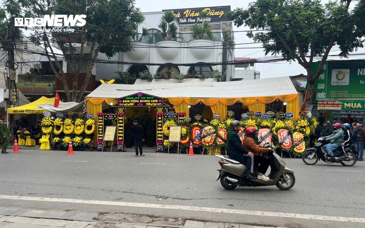 Không khí tang thương bao trùm lễ tang Trung tá Lao Hoàng Hải.