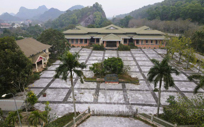 Trung tâm hộ nghị Hàm Rồng bỏ hoang suốt nhiều năm ở Thanh Hóa