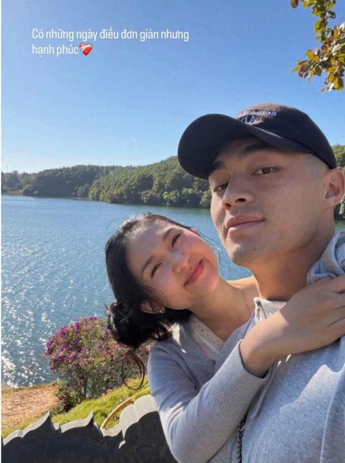 Những nàng WAGs xinh đẹp của cầu thủ U23 - 3