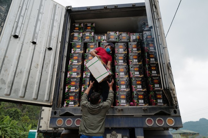 Hàng nông sản xuất khẩu sang Trung Quốc qua cửa khẩu Tân Thanh, Lạng Sơn, tháng 12/2021. Ảnh: Ngọc Thành