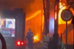 Cháy nhà lúc 1 giờ sáng khiến 3 mẹ con tử vong tại TPHCM: Hàng xóm nỗ lực dập lửa nhưng bất thành