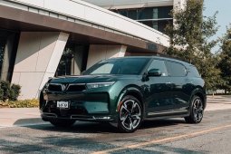 Không cần trả trước, lãi suất chỉ 5%/năm, VinFast VF 9 được người dùng chấm là lựa chọn “dễ vào tiền” dịp cận Tết