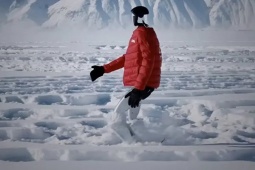 Robot Trung Quốc lập kỷ lục đi bộ 130.000 bước ở nhiệt độ -47 độ C