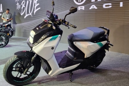 Cận cảnh xe máy điện mới của Yamaha