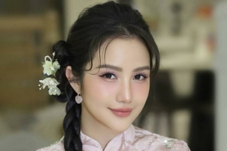 Vợ thiếu gia Phan Thành phối túi trăm triệu đồng với áo dài