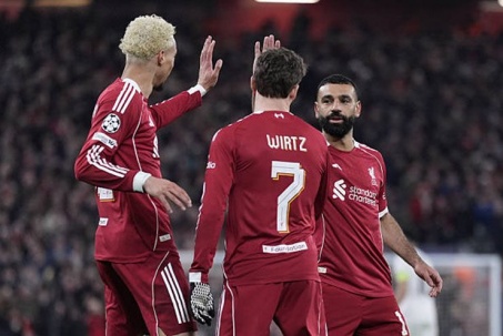 Đại chiến Liverpool - Man City: Ekitike - Wirtz đang "lên đồng", Salah lạc lõng