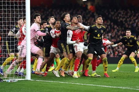 Arsenal & xu hướng dựa dẫm vào phạt góc: Vì bóng đá đẹp đã không còn đất sống?