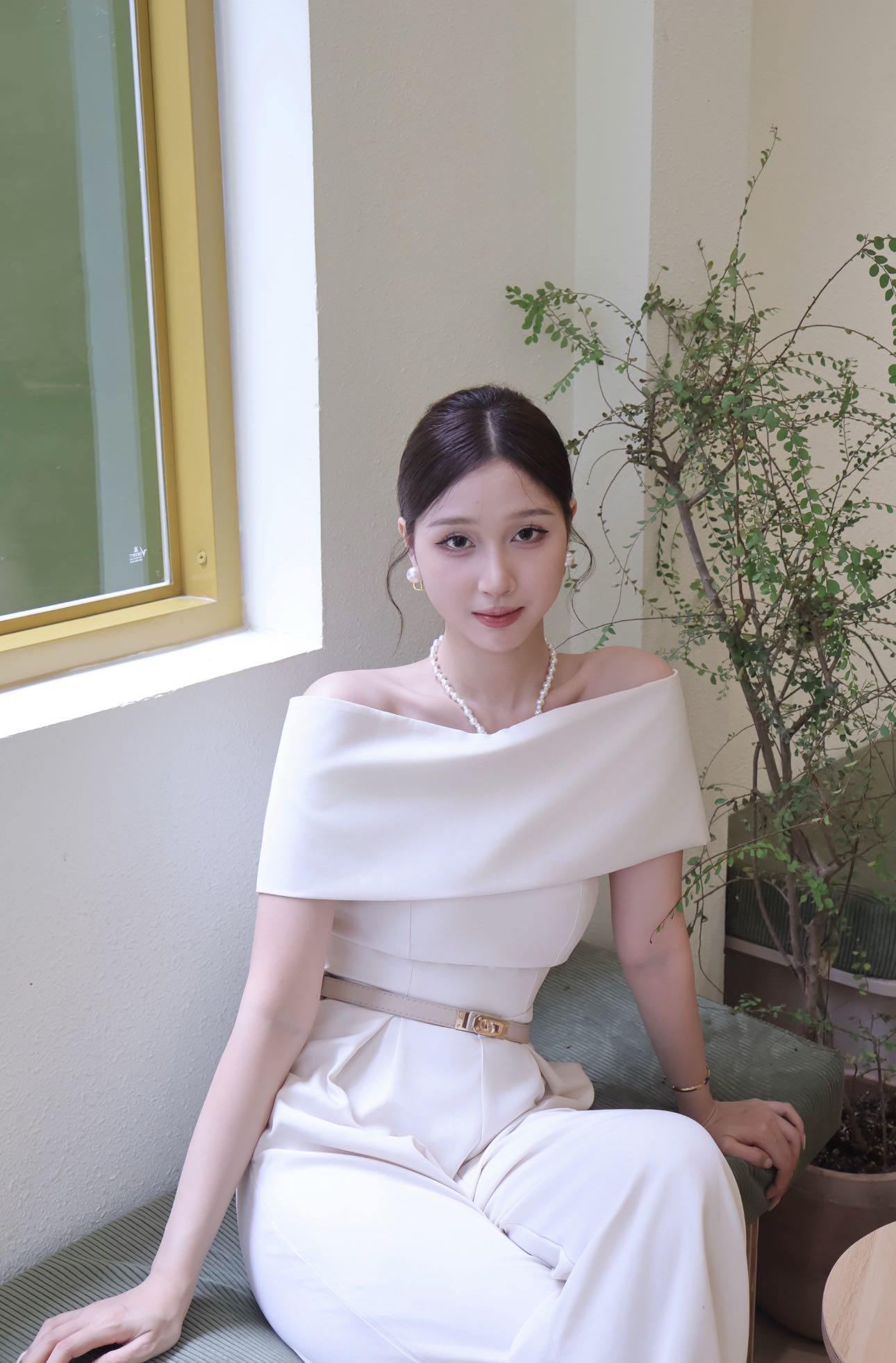 Nữ sinh quê Bắc Ninh đang gây chú ý Miss World Vietnam 2025 - 12