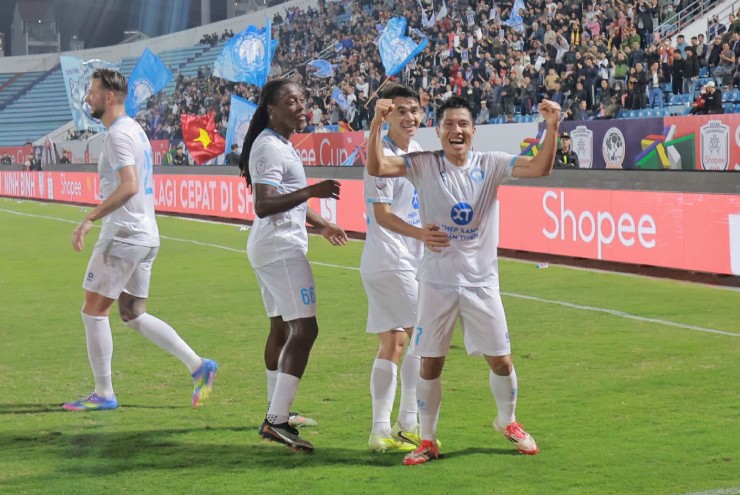 Trực tiếp bóng đá Nam Định - Johor Darul Ta'zim: Những phút cuối hấp dẫn (Cúp C1 ĐNÁ) (Hết giờ) - 1