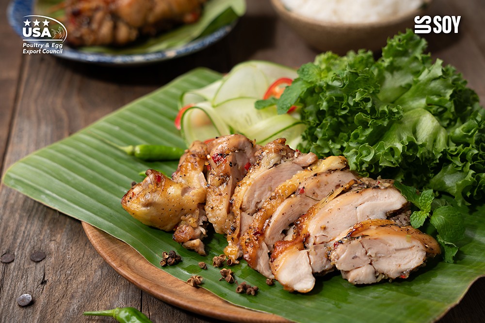 Giữ lửa bếp Gà Mỹ nướng lá chuối mắc khén – Hương vị của sum vầy - 1