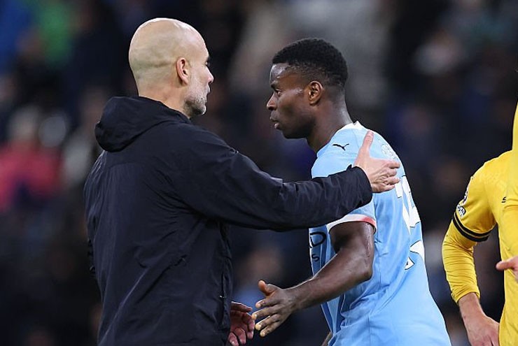 Vắng Guehi ở chung kết League Cup là tổn thất lớn của Man City