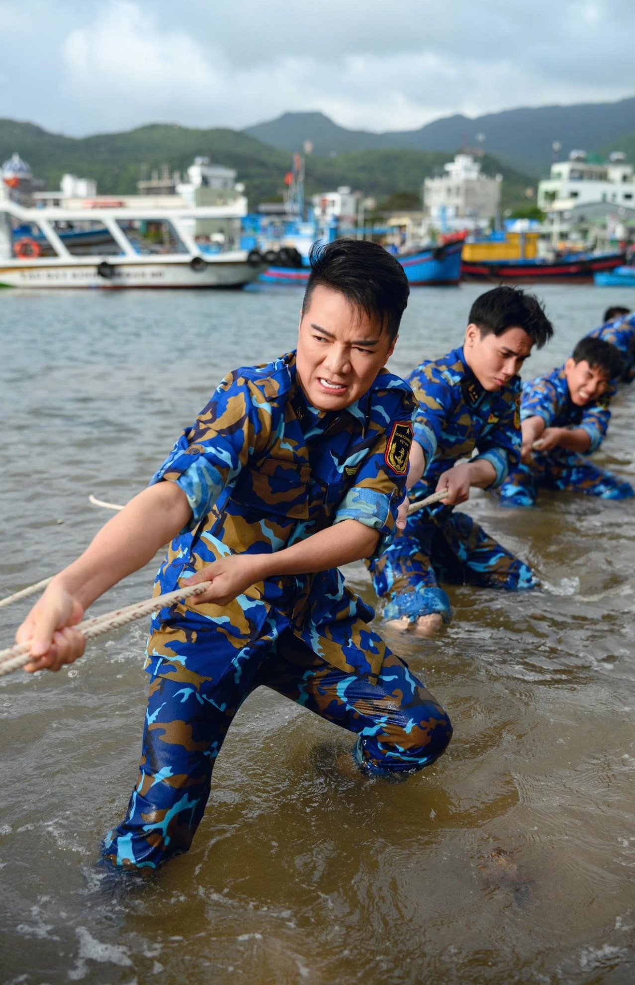 Ca sĩ ra MV ý nghĩa về người lính xa nhà trong dịp Tết.&nbsp;