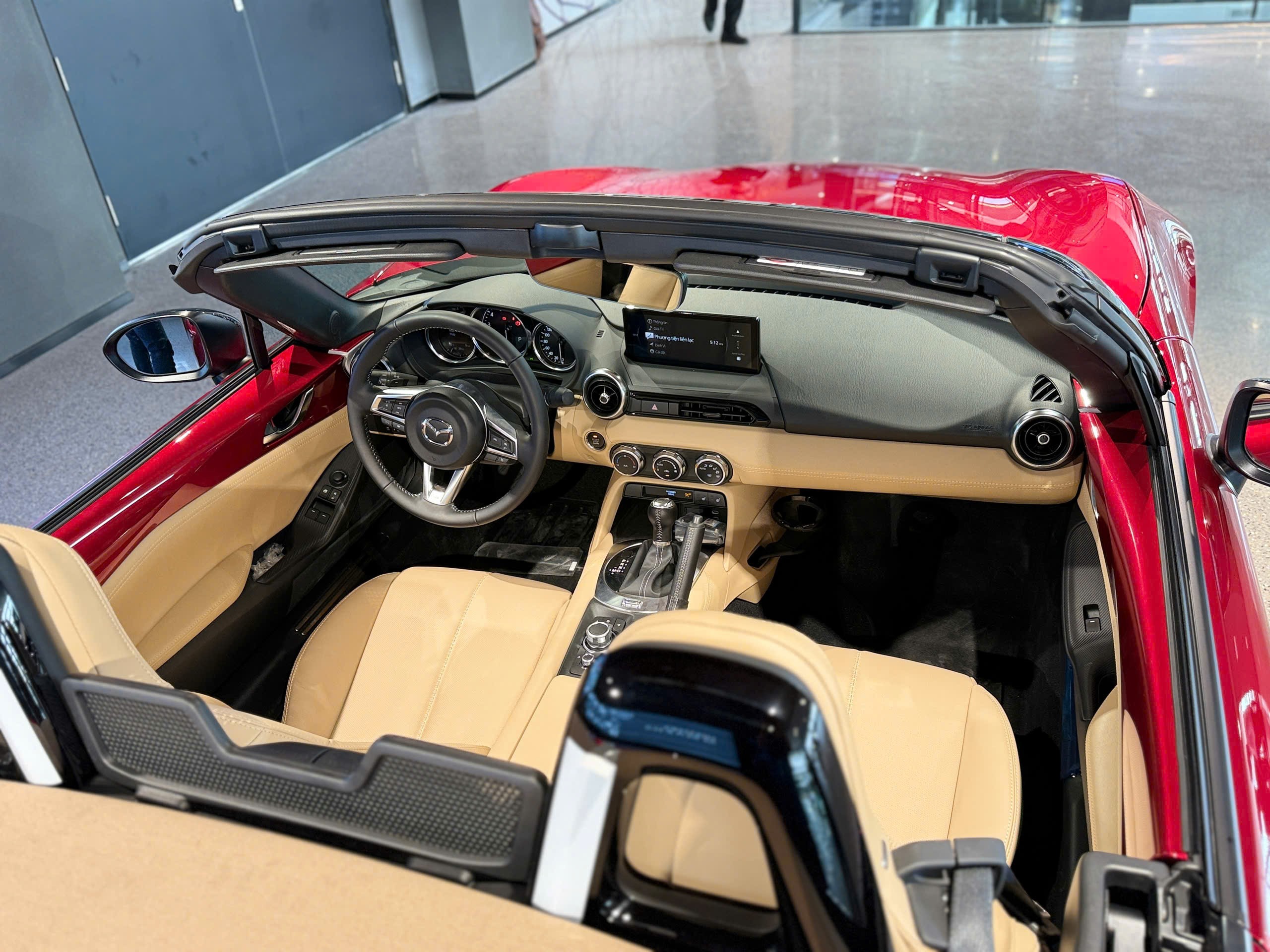 MX-5 trở lại cũng diễn ra song song với kế hoạch mở rộng danh mục sản phẩm tại Việt Nam.