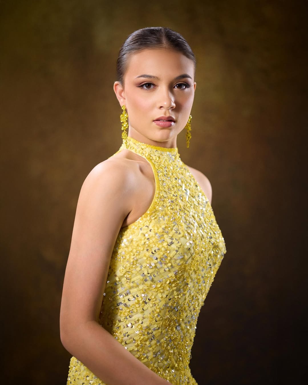 Mang trong mình dòng máu Philippines - Mỹ, Asia sở hữu nét đẹp trong trẻo và rạng rỡ. Bên cạnh ngoại hình, cô còn được ban tổ chức và khán giả đánh giá cao bởi tính cách thân thiện, hòa đồng, luôn lan tỏa năng lượng tích cực trong suốt hành trình dự thi.