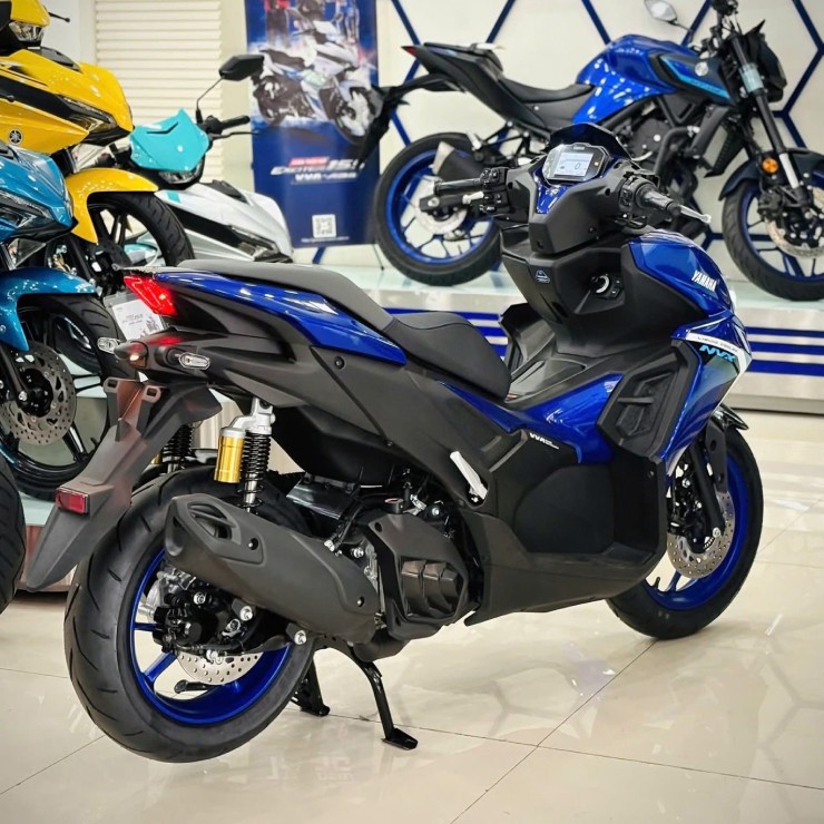 Nam giới nên chọn Honda Air Blade 160 hay Yamaha NVX 155 VVA? - 11