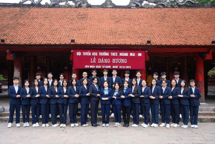 Đội tuyển học sinh giỏi Trường THCS Hoàng Mai năm học 2025-2026. Ảnh: NVCC