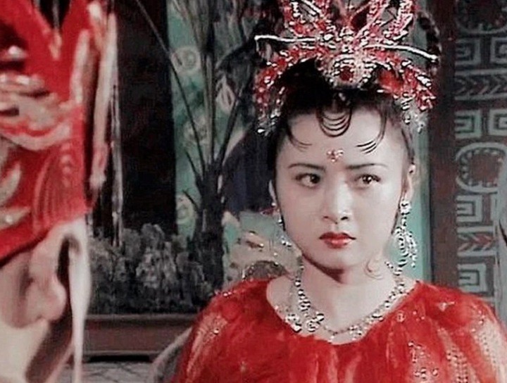 Diêu Gia khi vào vai yêu tinh nhện trong "Tây du ký".