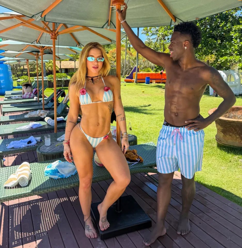 Vinicius bên Virginia Fonseca, họ đã hẹn hò với nhau được 1 năm nay