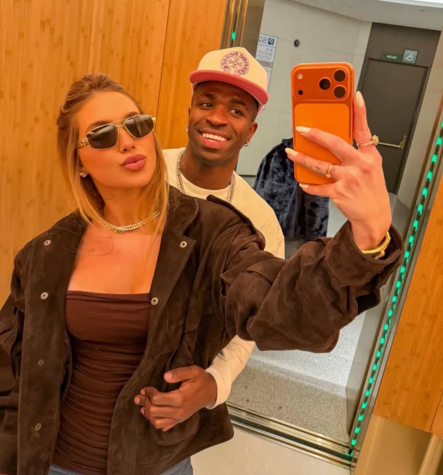 Bạn gái Vinicius táo bạo khoe vòng 3 gợi cảm, "gây bão" MXH có 55 triệu lượt theo dõi - 2