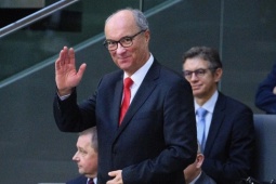 Mỹ cắt liên lạc với Chủ tịch Hạ viện Ba Lan vì “xúc phạm” ông Trump