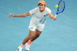 Sao tennis gốc Việt Learner Tien kiếm 92 tỷ đồng vẫn muốn ở với bố mẹ