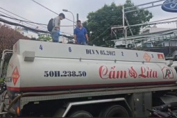 Vụ lùm xùm xăng giả: Hé lộ hóa chất pha trộn 'phá xe'